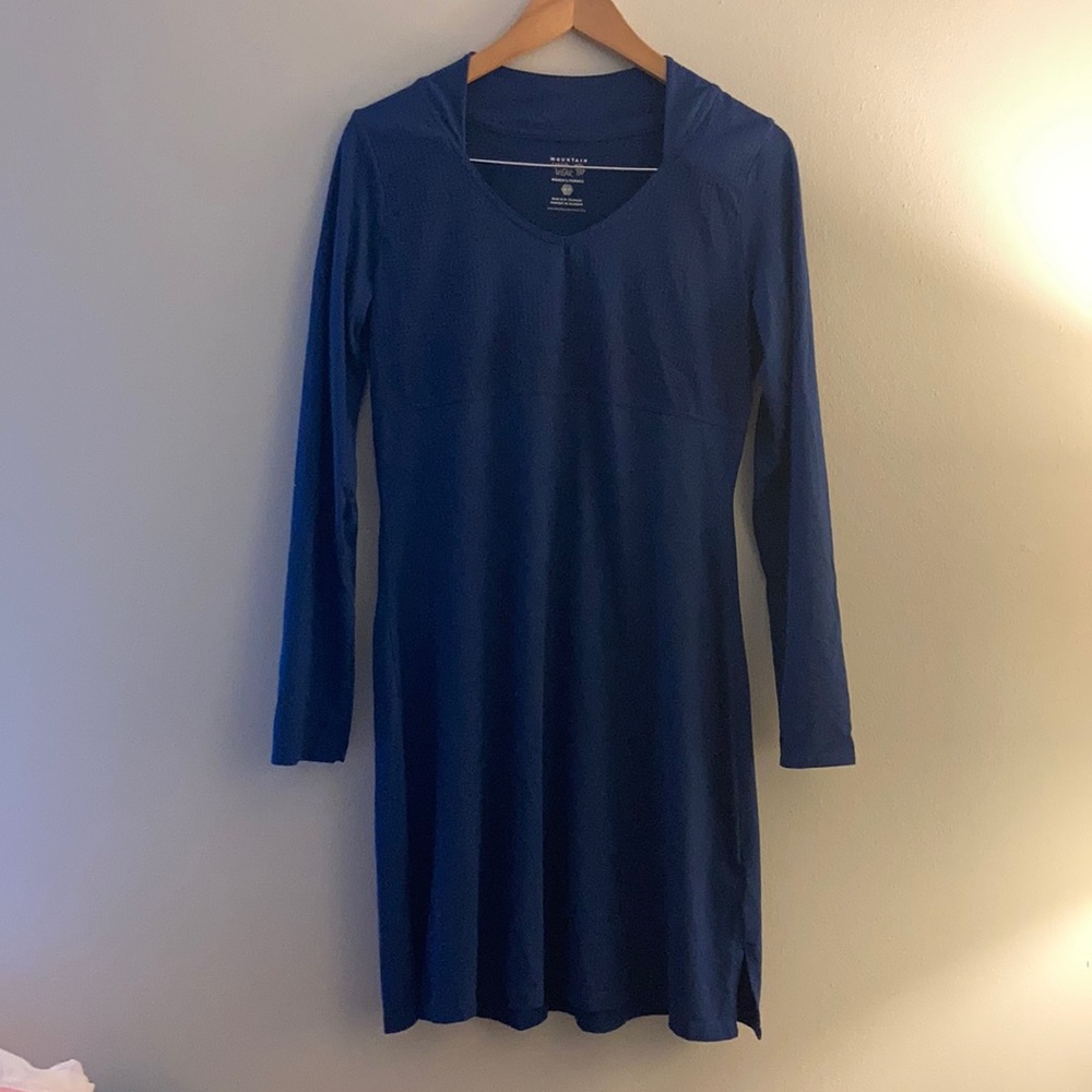 Mountain Hardware Sz M Navy dress